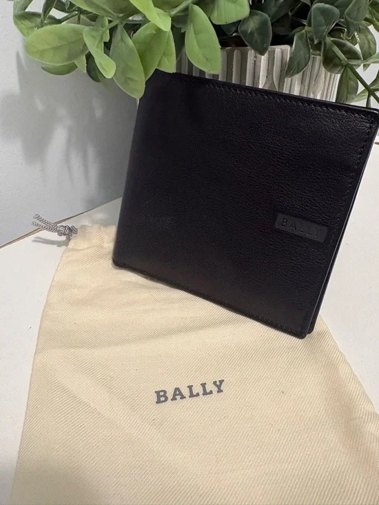 Bally Black Leather Bi-Fold Wallet Like New - Picture 2 of 4
